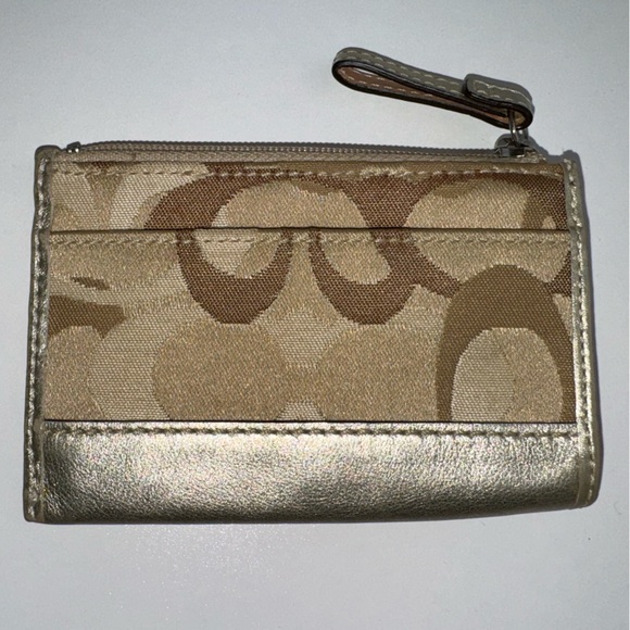 Coach Outlet Wallet with key ring - Picture 3 of 6